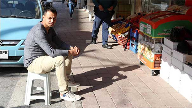 Antalyada yola tabure koyan 2 esnafa 412şer lira ceza kesildi