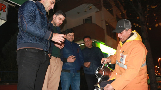 36 yıldır güğümle boza satıyor