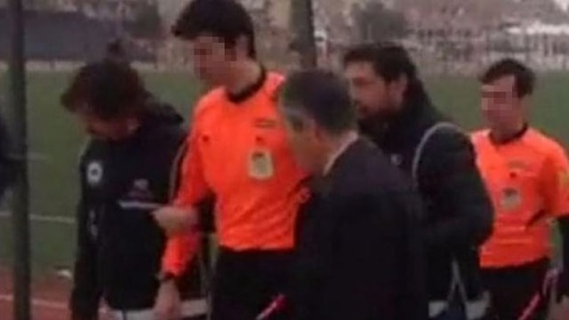 İzmirde hakem maç sırasında FETÖden gözaltna alındı
