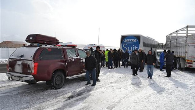 Aksaray - Adana karayolunda 36 aracın karıştığı zincirleme trafik kazası meydana geldi