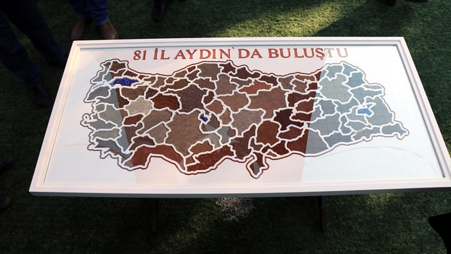 81 ilin toprağıyla Türkiye haritası oluşturdular