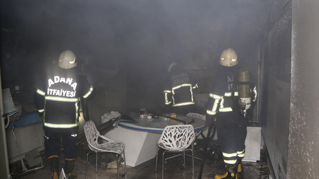 Adana'da iş yeri yangını