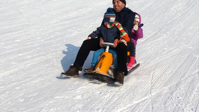 Ağrı'da sıfırın altında 20 derecede kayak keyfi