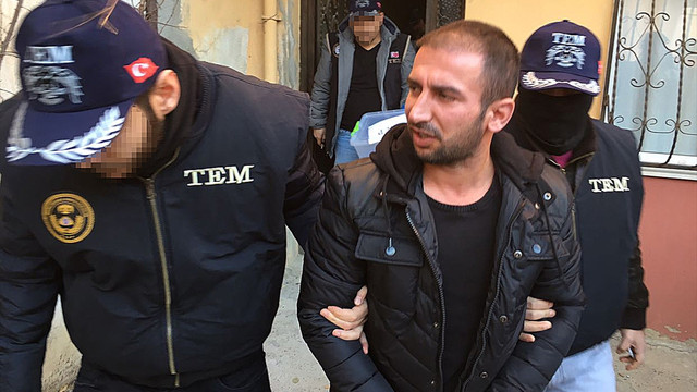 AK Parti Karabağlar İlçe Başkanlığına yapılan saldırı