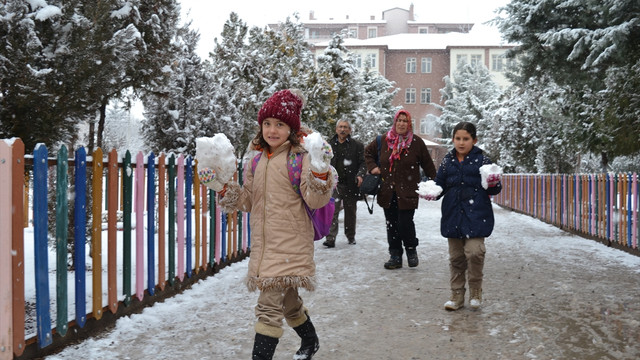 Aksaray'da eğitime kar engeli
