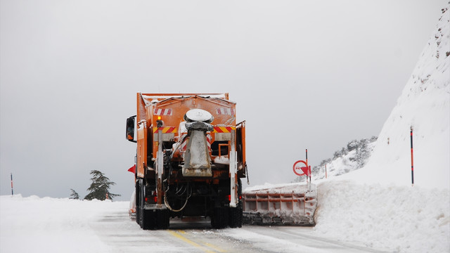 Akseki-Seydişehir karayolunda araç geçişine izin verilmiyor