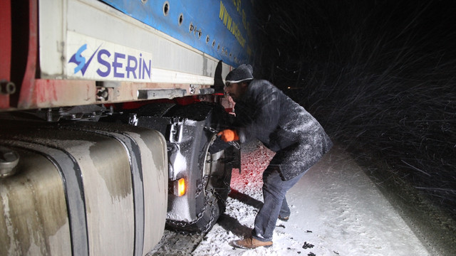 Akseki-Seydişehir karayolunda kar, ulaşımı olumsuz etkiliyor