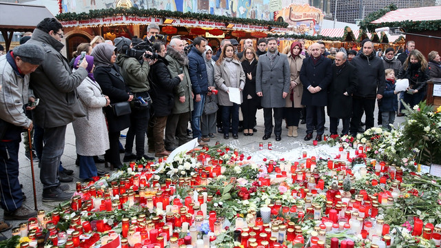 Almanya'da Noel pazarına tır ile saldırı yapılması