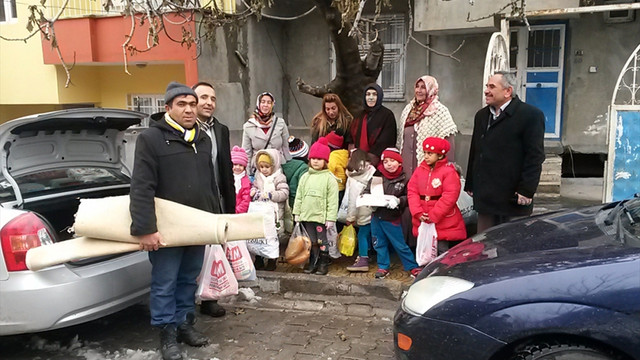 Anaokulu öğrencileri Halepli aileyi kardeş edindi