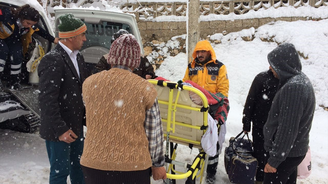 Antalya'da karla mücadele çalışması