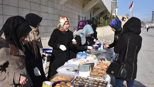 Batman'daki üniversite öğrencilerinden Halep'e yardım