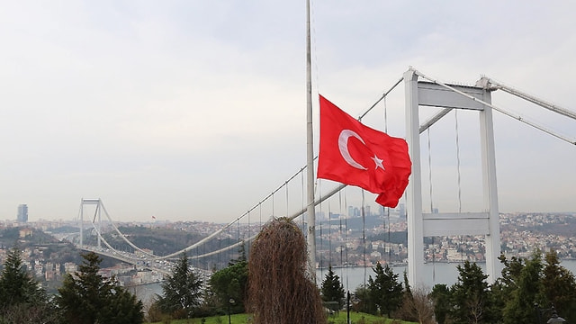 İstanbuldaki terör saldırısı nedeniyle milli yas ilan edildi