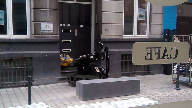 Belçika Türk Federasyonu binası önüne bombalı paket bırakıldı