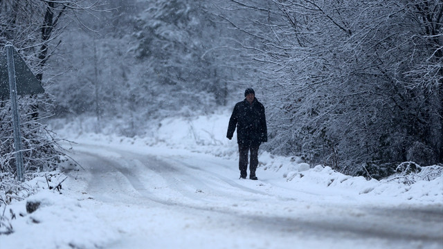 Bolu Dağı'nda kar yağışı