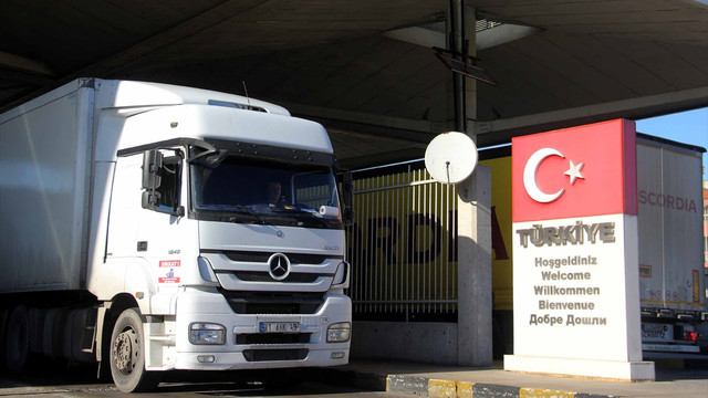 Bulgaristan'a açılan sınır kapılarında tır yoğunluğu