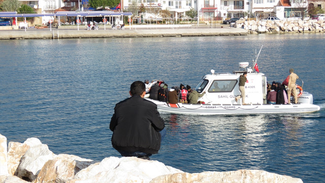 Çanakkale açıklarında 53 yabancı uyruklu yakalandı