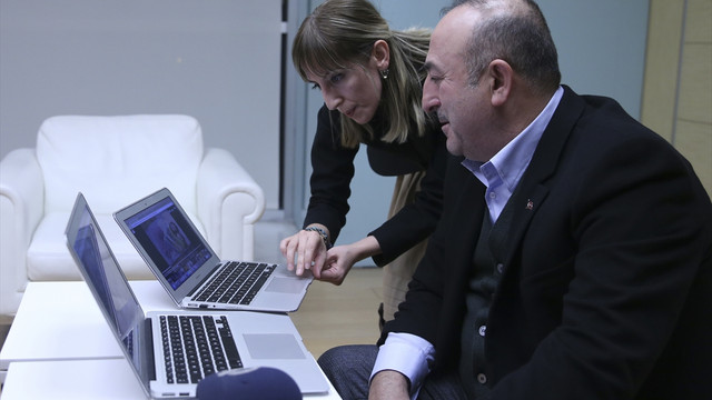 Çavuşoğlu AA'nın Yılın Fotoğrafları oylamasına katıldı