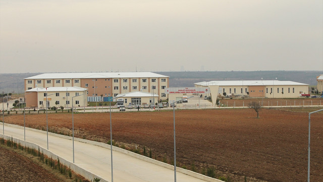 Cezaevinin kasasını soyduktan sonra firar eden hükümlü aranıyor