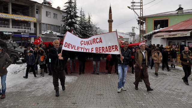 Çukurca'da teröre lanet yürüyüşü