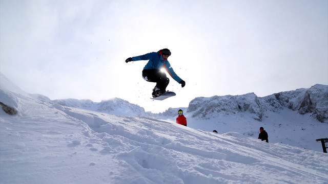 Davraz'da ziyaretçi yoğunluğu yaşanıyor