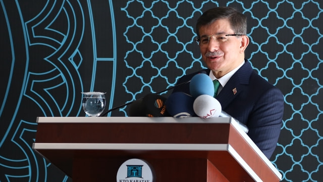 Davutoğlu KTO Karatay Üniversitesinde öğrencilere hitap etti
