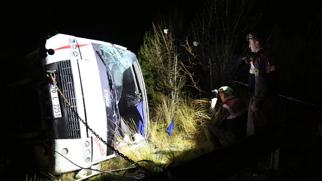 Denizli'de trafik kazası: 16 yaralı