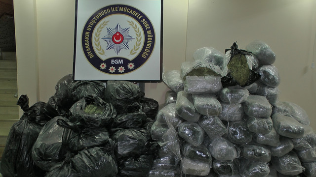 Diyarbakır'da 554 kilo 800 gram esrar ele geçirildi