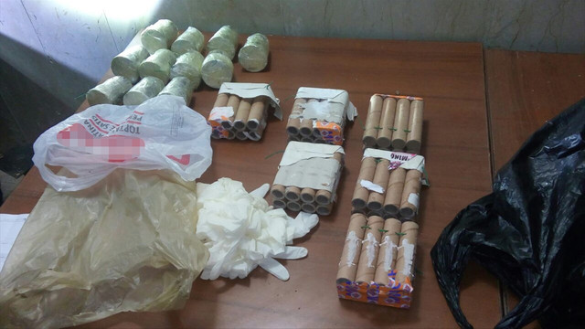 Diyarbakır'da bardaktan patlayıcı ele geçirildi