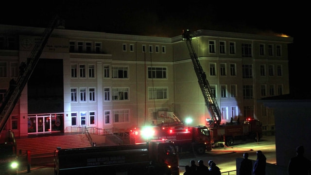 GÜNCELLEME - Edirne'de bir okulda yangın çıktı