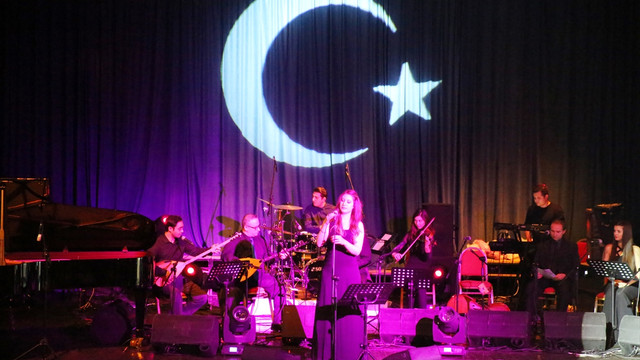 Edirne'de öğretmenlerden birlik ve beraberlik konseri