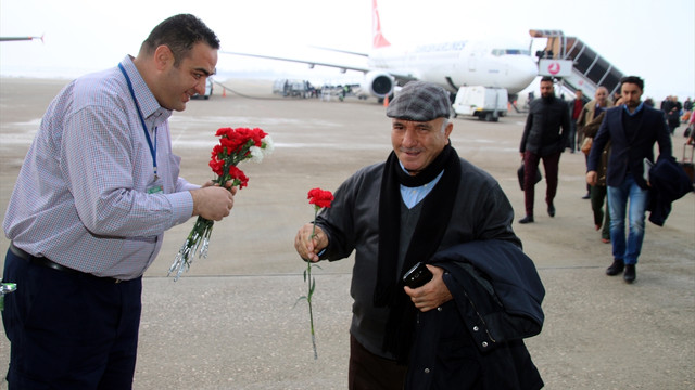 Elazığ Havalimanı'nda bir milyonuncu yolcu heyecanı