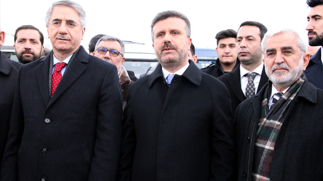 Elazığ'dan Suriye'ye 11 tır insani yardım gönderildi