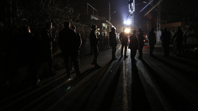 Elektriğe 6 gün sonra kavuştular