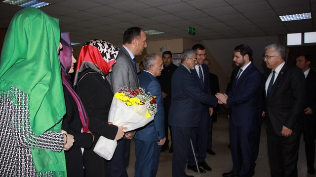 Enerji ve Tabii Kaynaklar Bakanı Albayrak, Rize'de