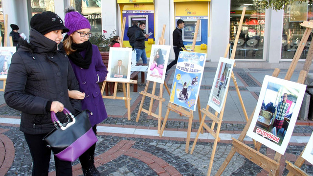 Engellilere bir de bu gözle bakın fotoğraf sergisi