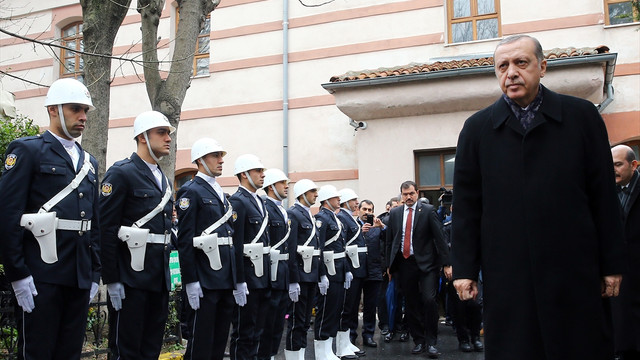 Erdoğan, Çevik Kuvvet Şube Müdürlüğünü ziyaret etti