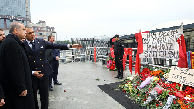 Erdoğan, terör saldırısının yaşandığı yeri ziyaret etti