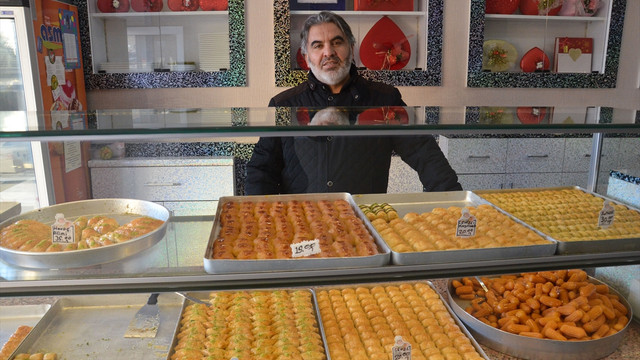 Esnaftan dolarını bozdurana hediye