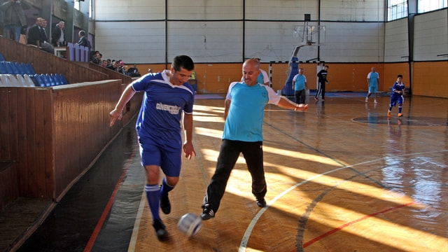 Fethiye protokolü engellilerle futbol maçında buluştu