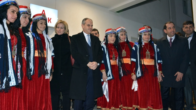 Gençlik ve Spor Bakanı Kılıç, Diyarbakır'da