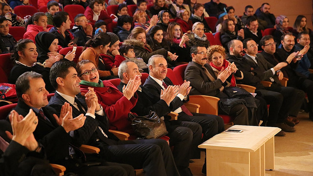 Geri dönüşüm tiyatroyla çocuklara anlatıldı