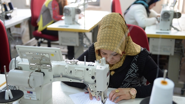 Giresun ve Ordu'da kadınlar tekstil sektörüne hazırlanıyor