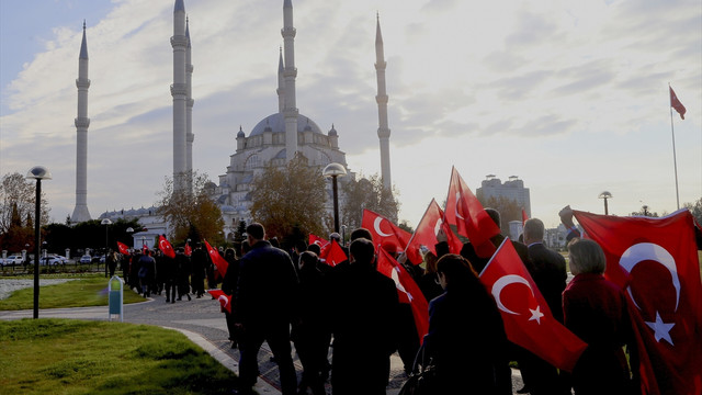 Adanada hakim ve savcılar İstanbuldaki terör saldırısını protesto etti