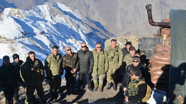 Hakkari Valisi Toprak'tan hudut birliklerine ziyaret