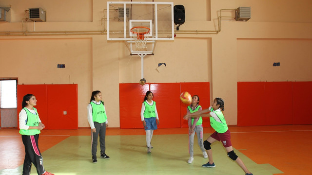 Hakkari'de Sağlıklı Bir Gelecek Sporla Gelecek projesi