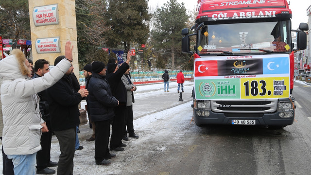 Halep'e 25 ton un yardımı