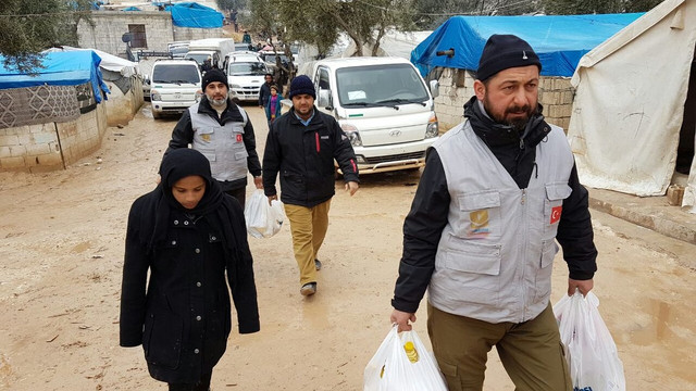 Halepli ailelere insani yardım