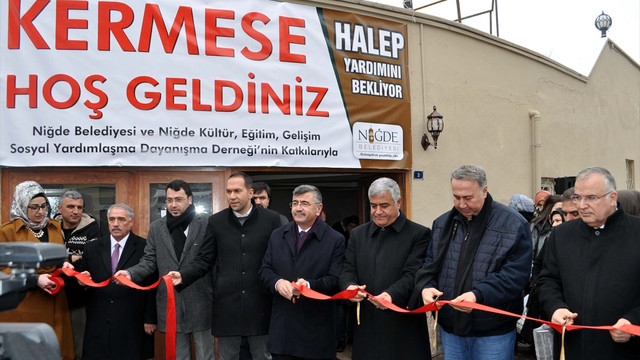 Halepliler için satılan pastaya 5 bin lira ödedi