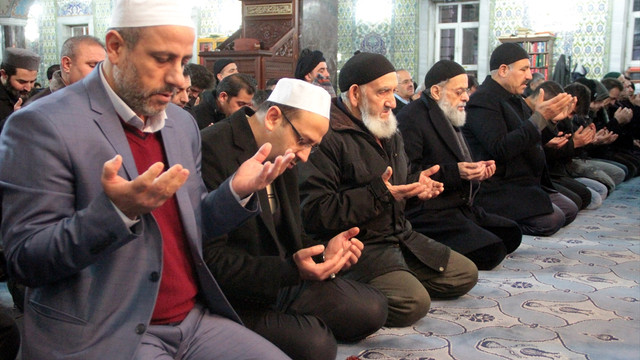 Halep'te sivillere yönelik saldırılara tepki