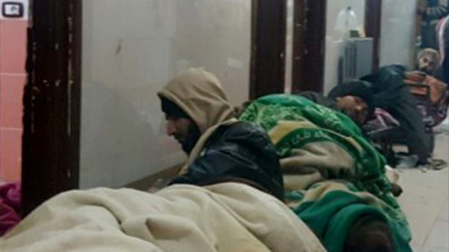 Halep'te yaralı ve hastalar tahliye edilmeyi bekliyor